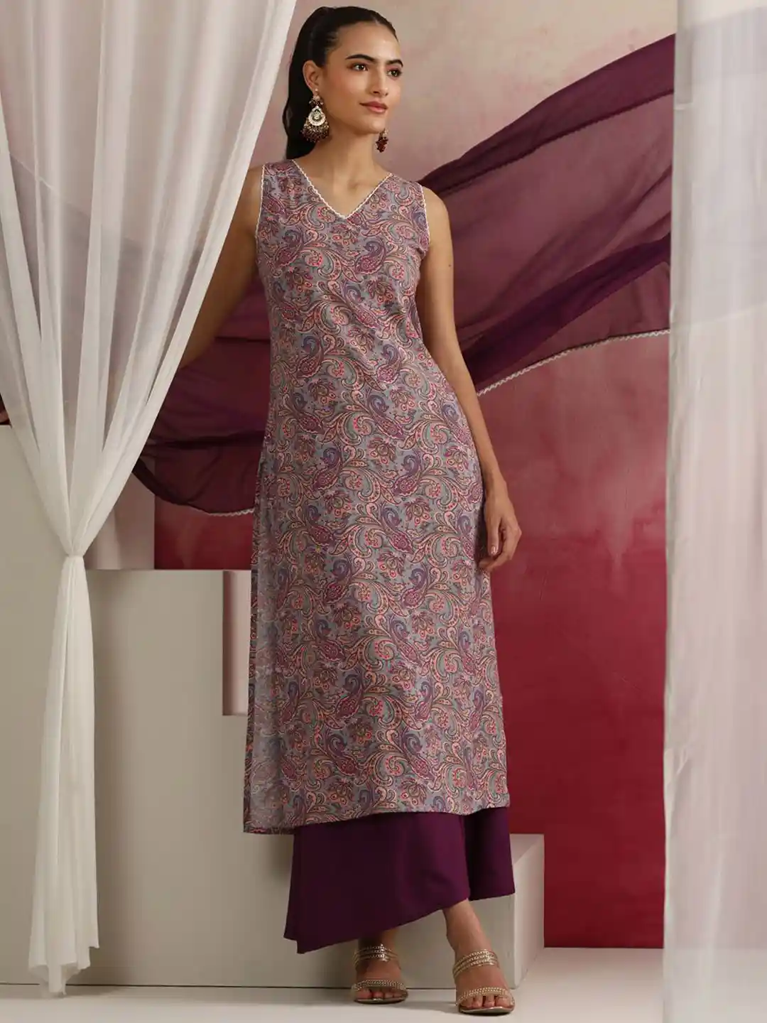 Buy Khushal K Paisley Printed Sleeveless Straight Kurta with
