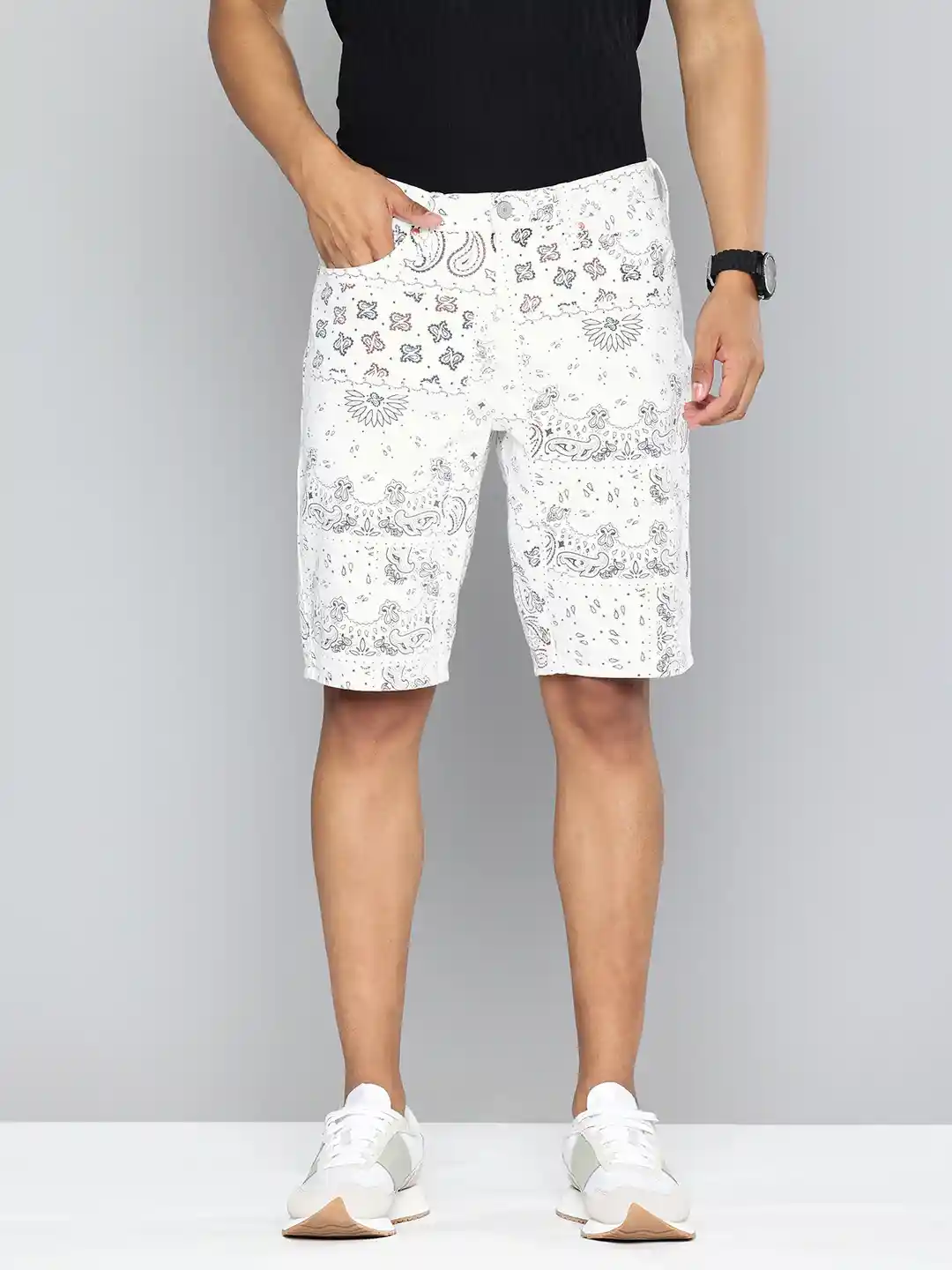 Buy Levis Men Pure Cotton Ethnic Motif Printed Slim Fit Shorts