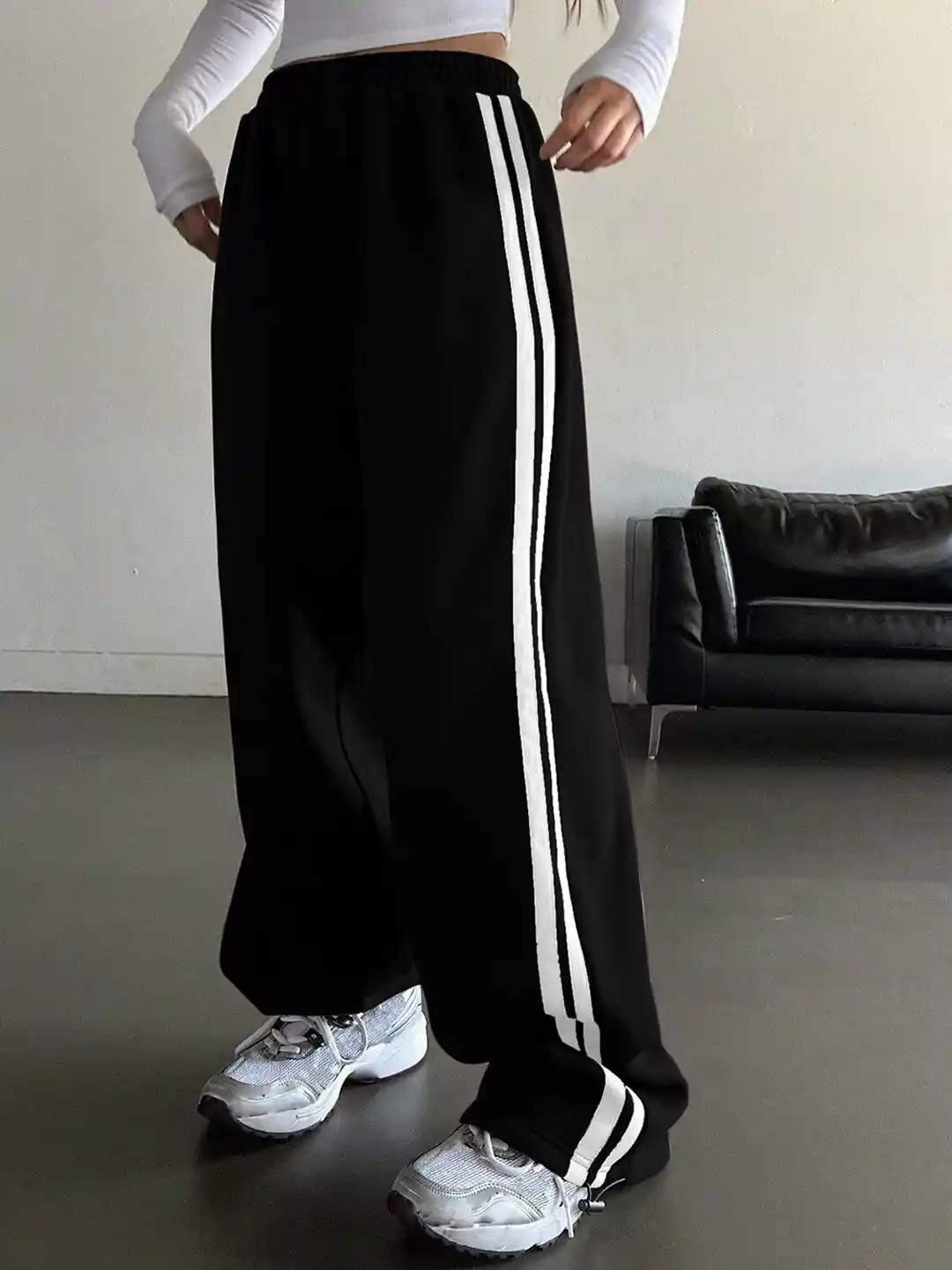 Buy AAHWAN Women Loose Fit High-Rise Joggers Trousers Trousers