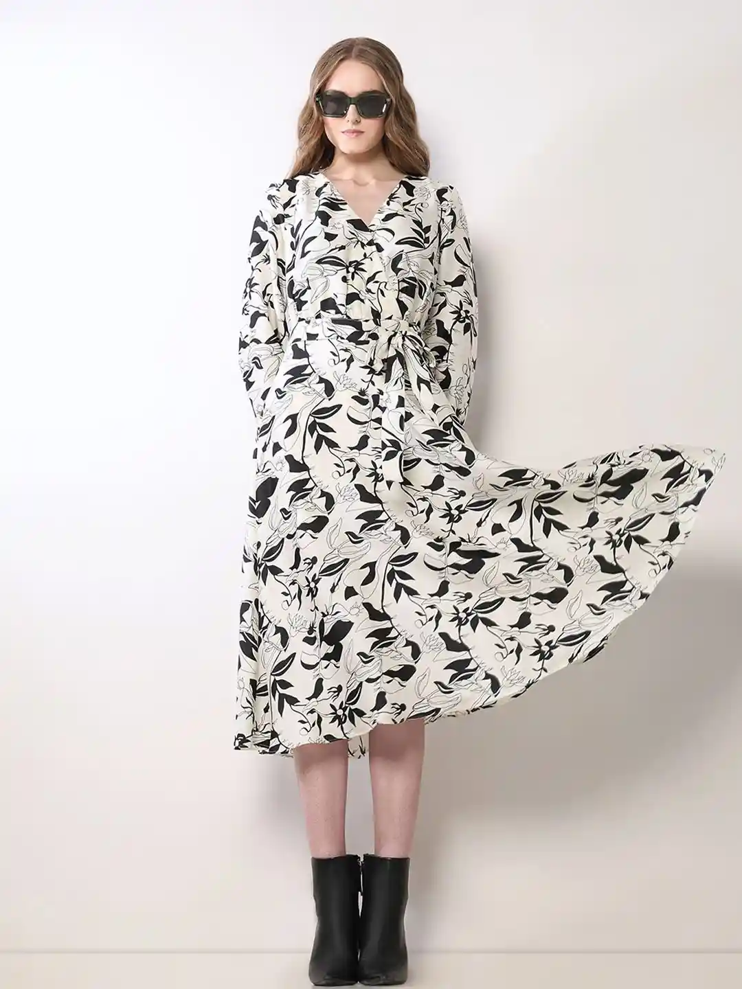 Buy Vero Moda Floral Printed V-Neck Cuffed Sleeves A-Line Midi