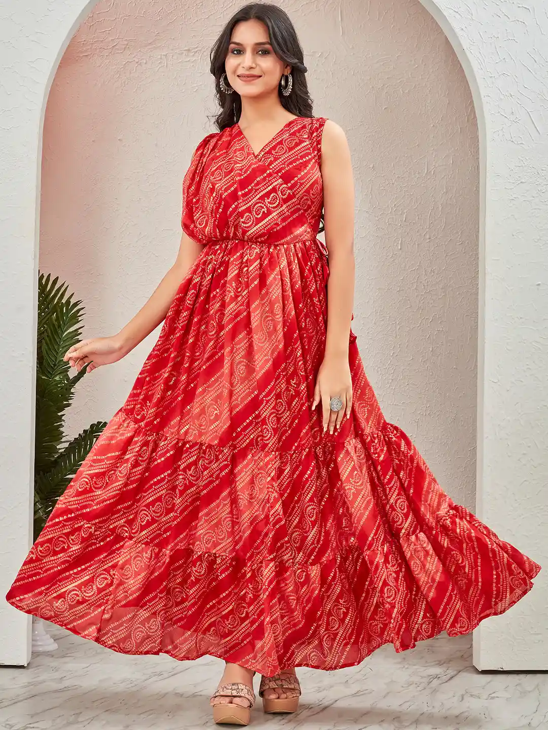 Buy ODD BY chansi TRENDZ Women Bandhani Printed V-Neck