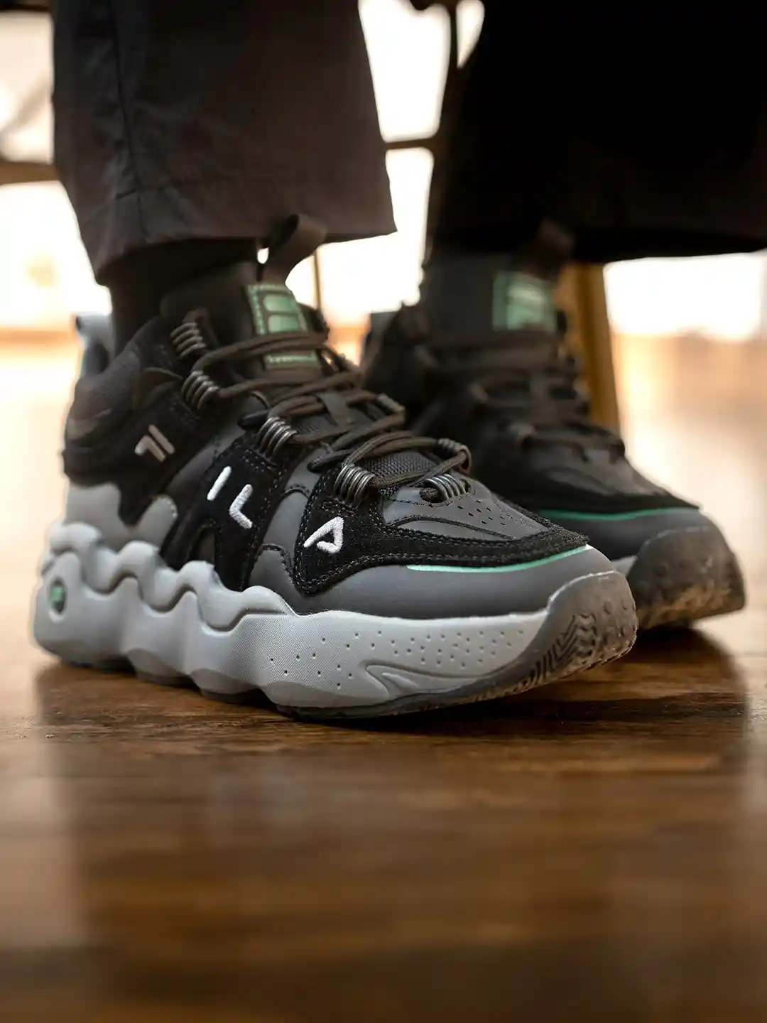 FILA Unisex RI-TSS HIGH III Round Toe Arch Support Insole Lightweight  Sneakers