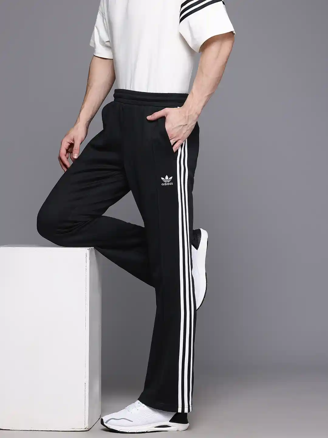 Buy ADIDAS Originals Men Adicolor 70s Track Pants Track Pants
