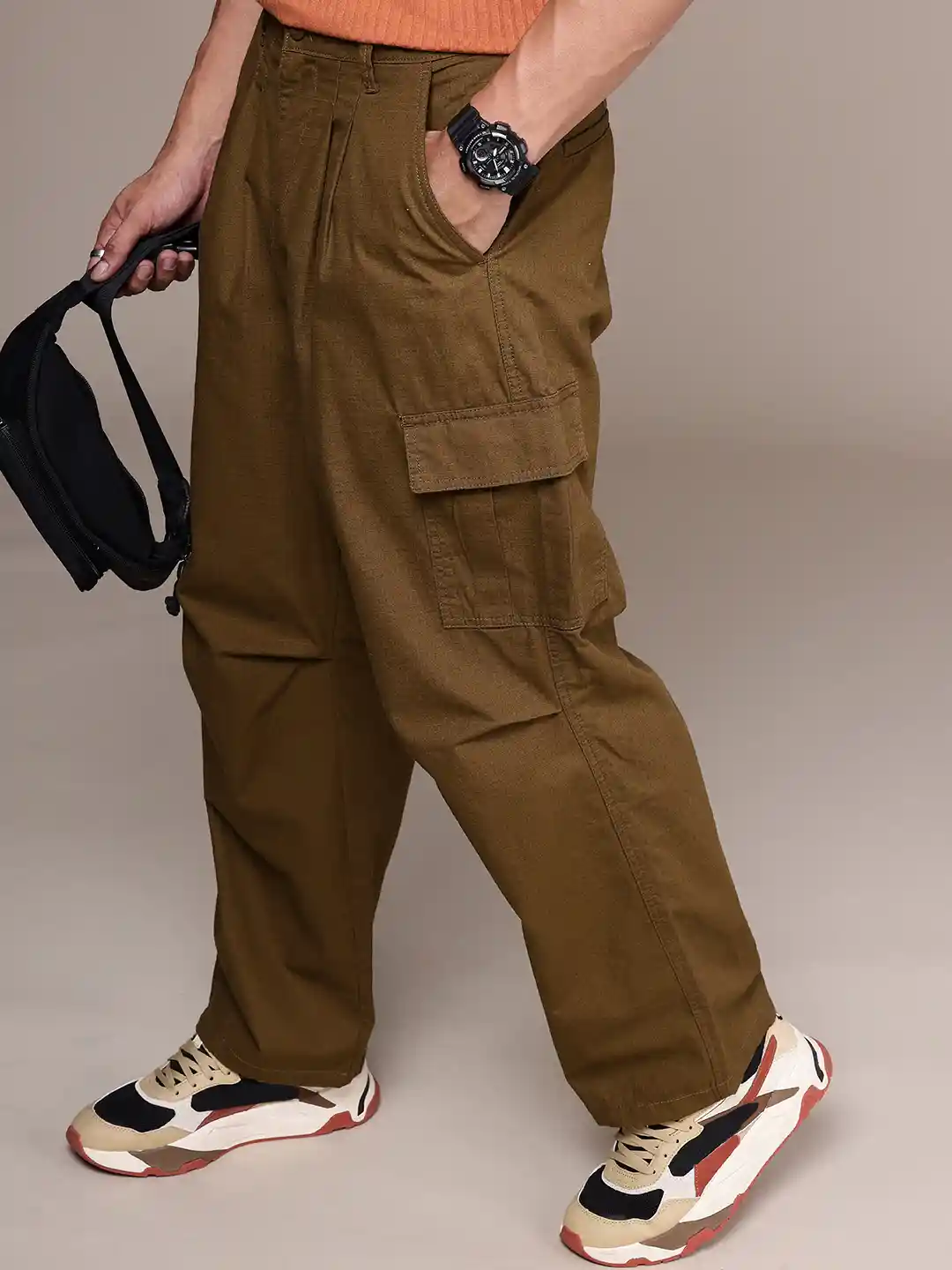 Buy The Roadster Life Men Baggy Fit Pleated Cargo Trousers