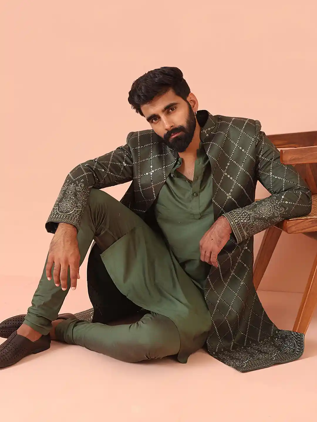 KISAH Men Sequinned Regular Kurta with Embellished Indowestern Sherwani  Pyjama Set