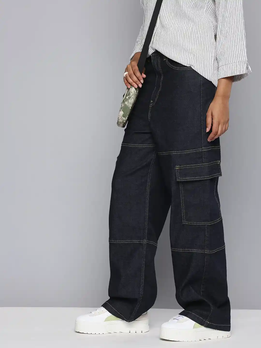 Levis Women Baggy Fit High-Rise Stretchable Cargo Style Jeans