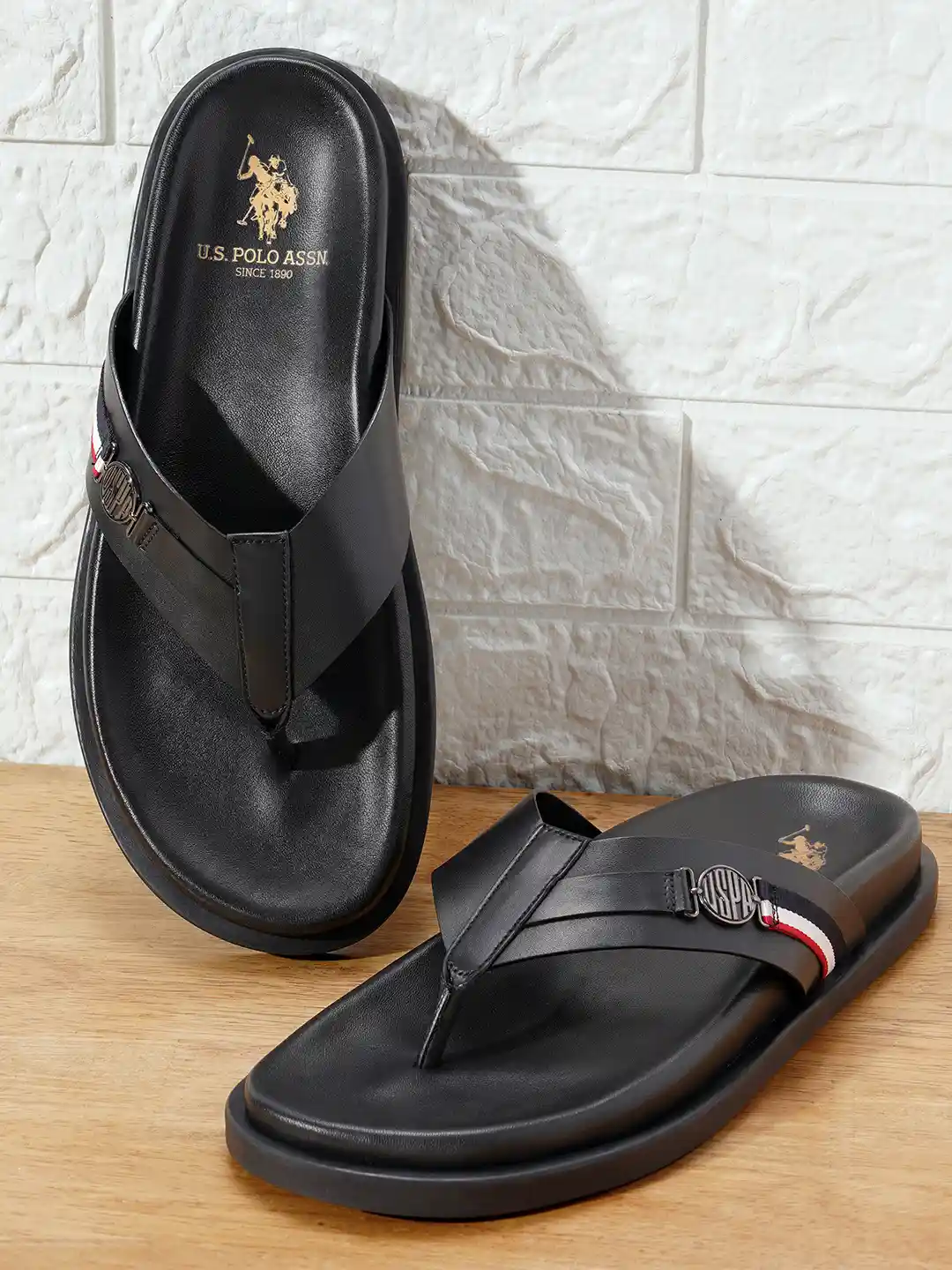 Leather Sandals Polo Ralph Lauren Sandals Polo Ralph Lauren Leather O-ring  Sandal (PRW818955857) Flat Sandals