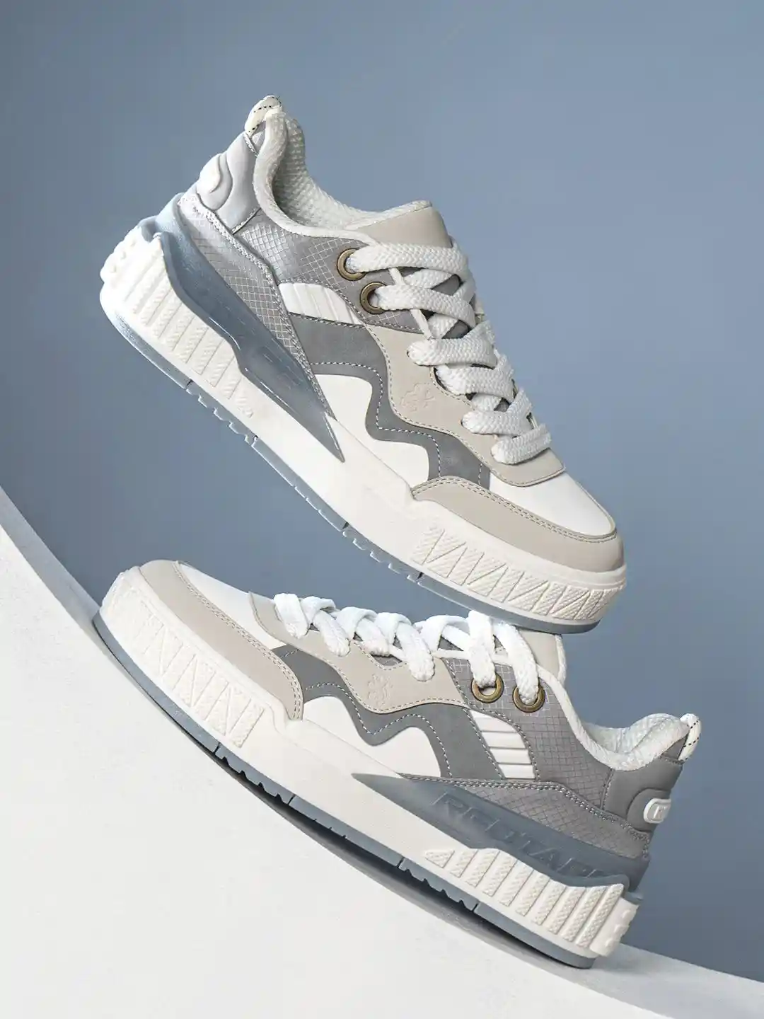 Red Tape Men Solid Sneakers