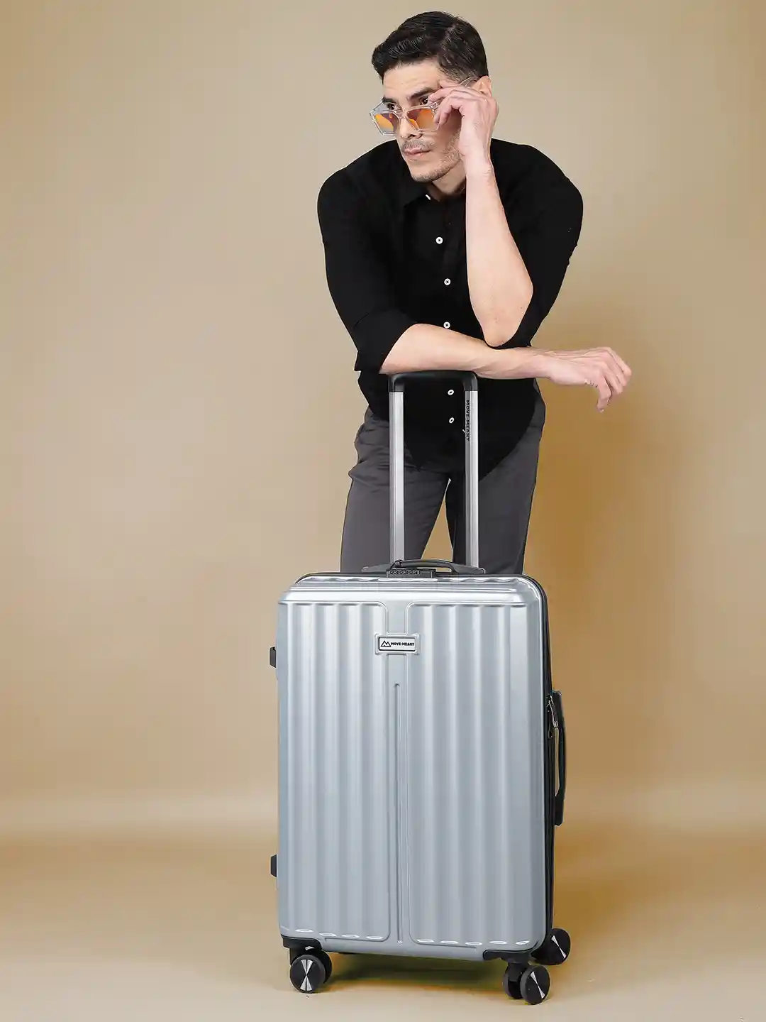 Roamify Polycarbonate wheel Hard Small Cabin Trolley Suitcase 66 cm