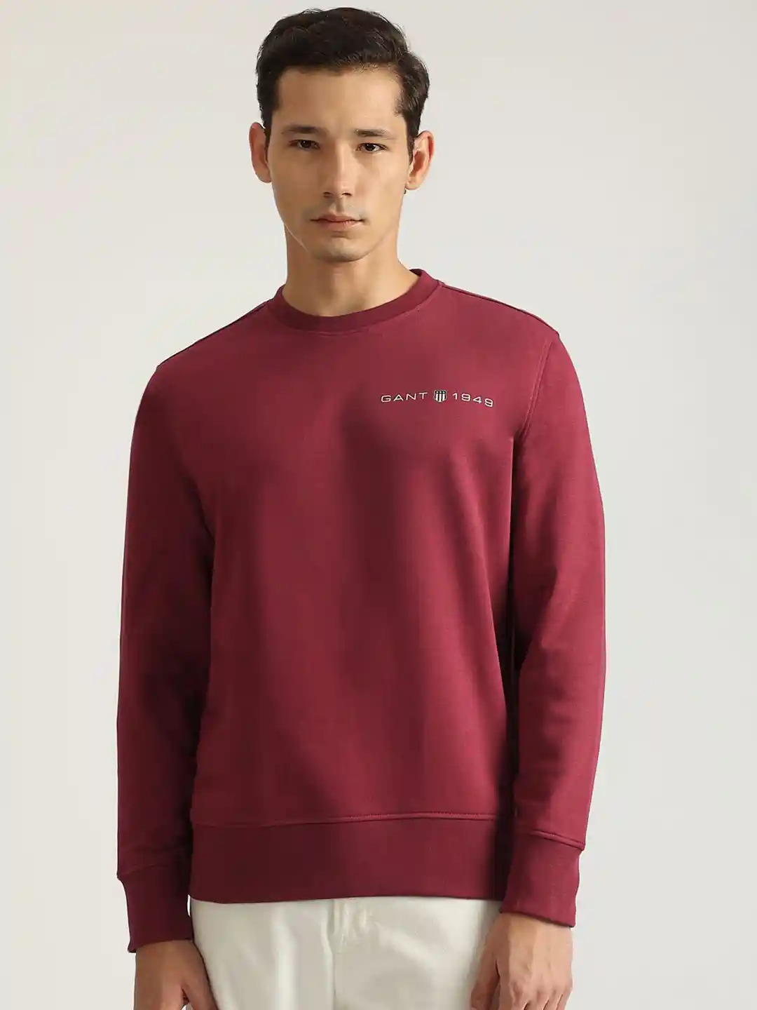 GANT Men Solid Round Neck Cotton Pullover Sweatshirt