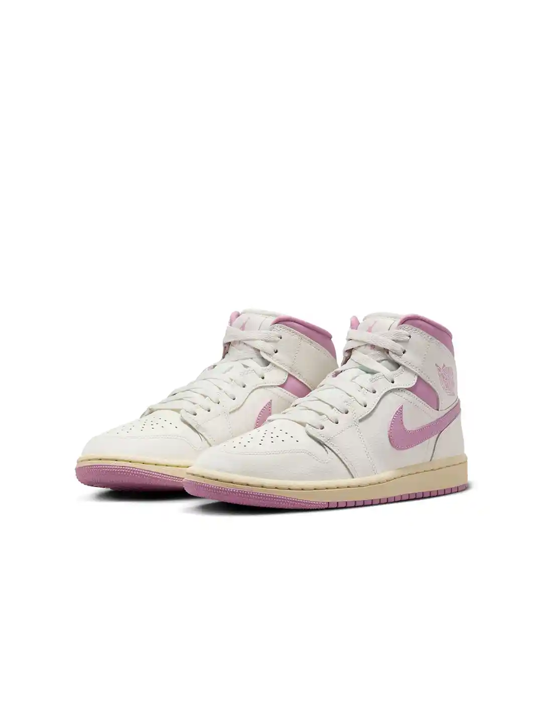 sneakers jordans aj mid womens