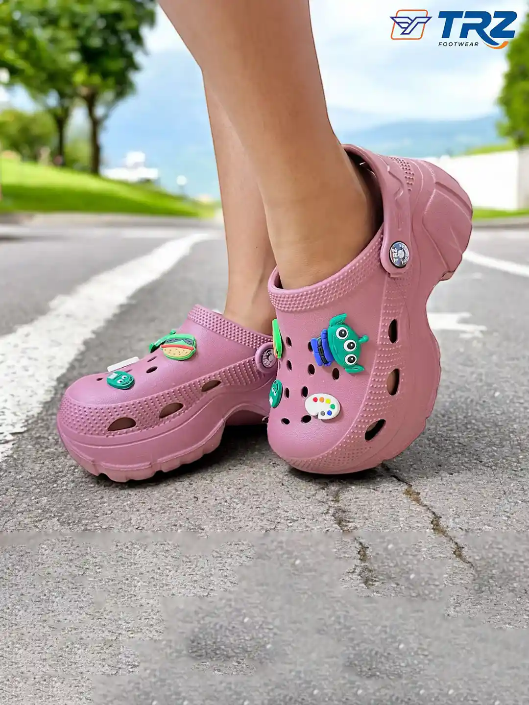 Crocs Bae Clog Crocs Outfit Ideas Cute Outfits With Black Crocs Cheap