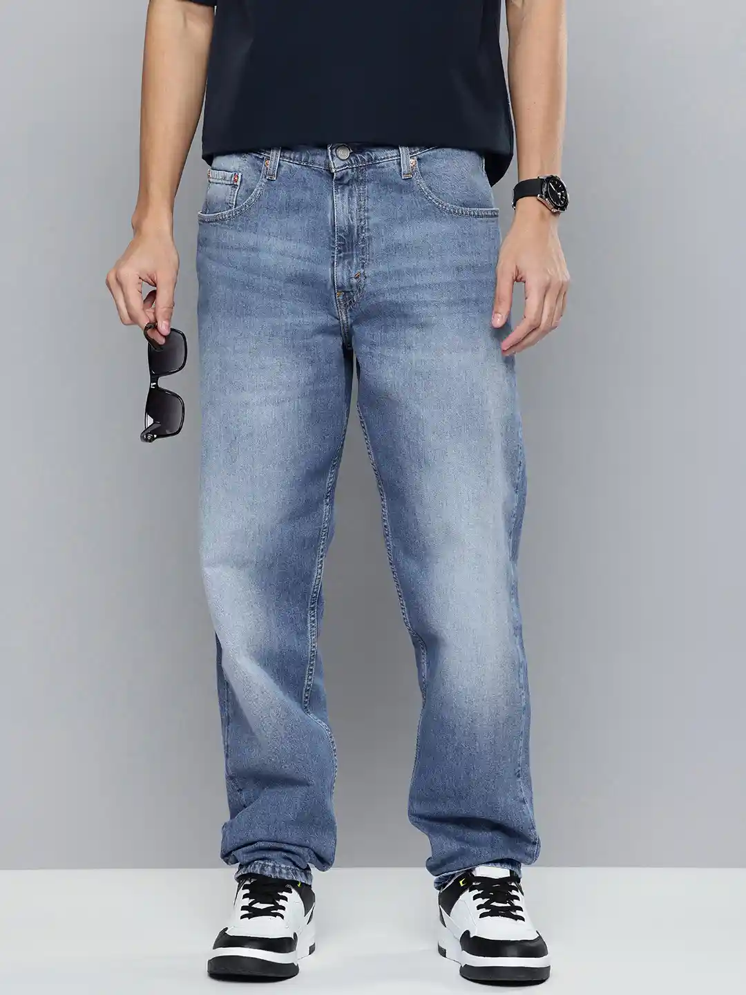 Levis Men 550 Relaxed Fit Heavy Fade Stretchable Jeans