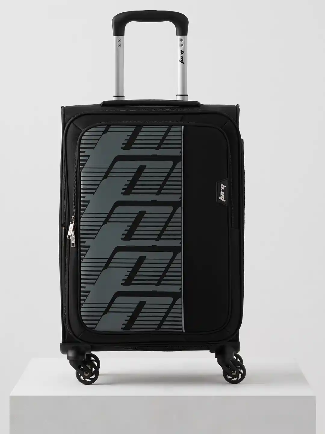 Bag Chester Carry On Luggage Buy Wildcraft Set Of Chester Torq