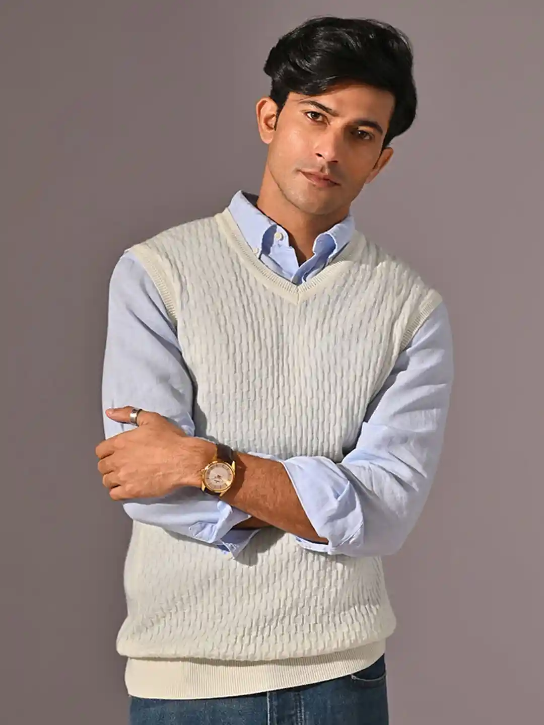 KINGDOM OF WHITE Men V-Neck Sleeveless Sweater