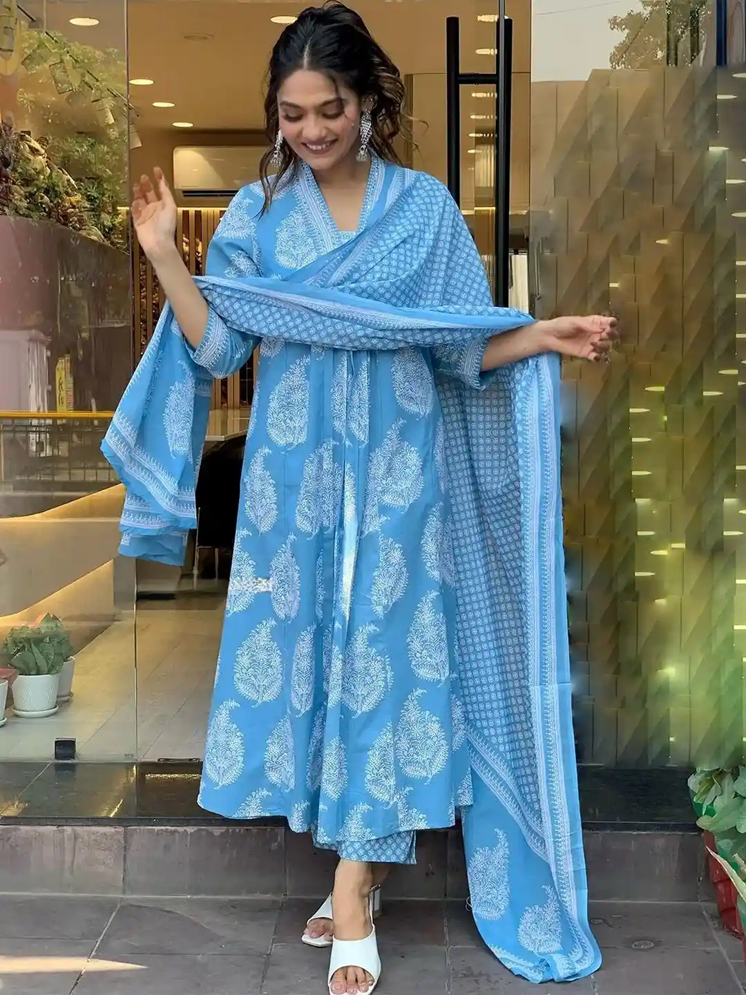 Buy PARTHVI V-Neck Floral Printed Panelled Pure Cotton Anarkali