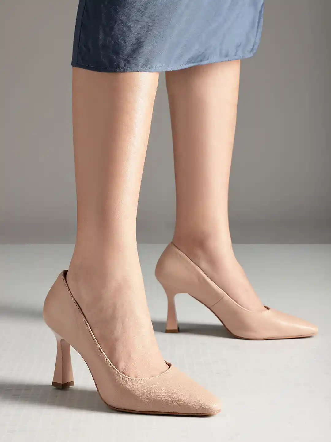Kenneth Cole Slim Heeled Pumps