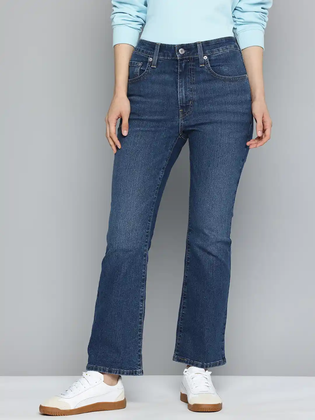 Levis Women 725 Slim Bootcut High-Rise Light Fade Stretchable Jeans