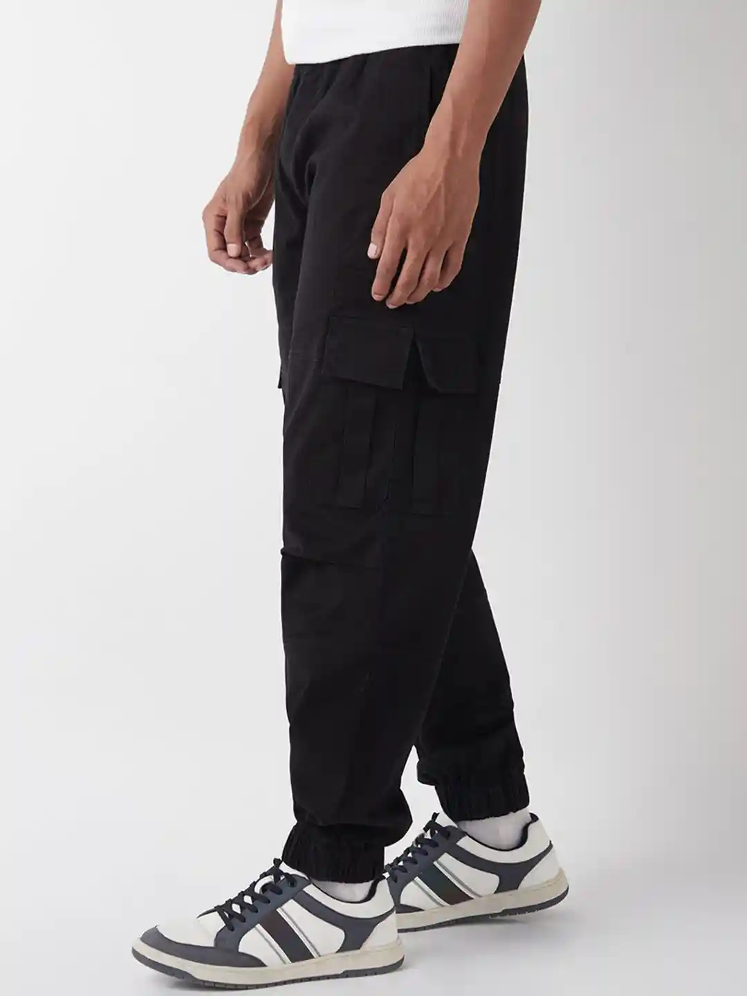Buy Bewakoof Men's Jet Black Oversized Cargo Jogger Pants Track