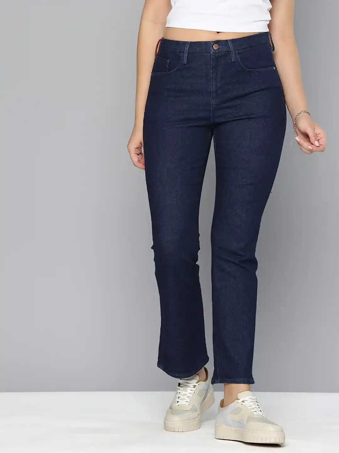 Buy Levis Women 725 Bootcut High-Rise Stretchable Jeans Jeans - Main Image
