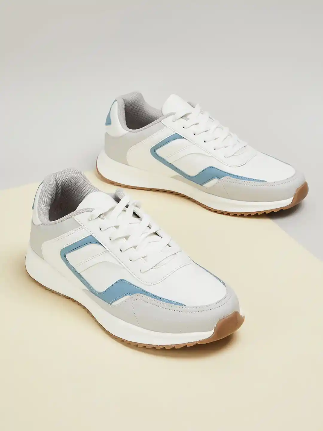 Buy max Men Colourblocked Sneakers Casual Shoes for Men 32287400