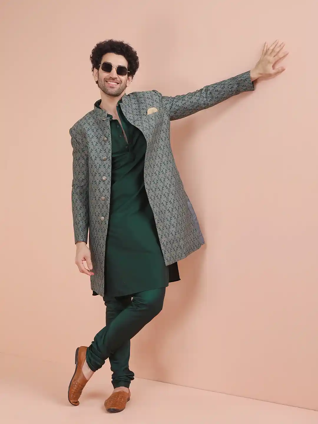 Buy KISAH Men Indo-Western Kurta Set Sherwani for Men 32461782