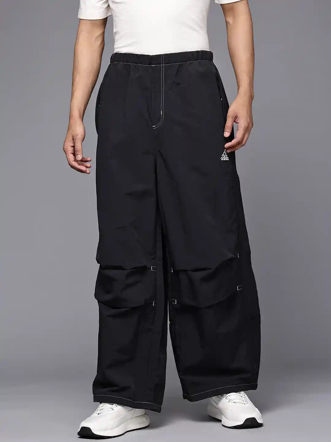 Buy ADIDAS Originals Men Pleated Parachute Track Pants - Track