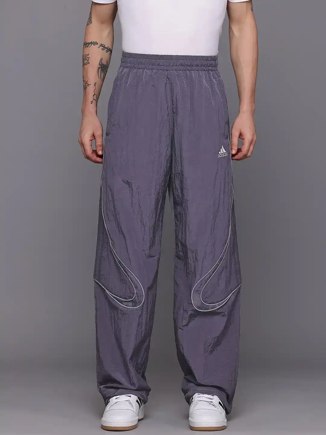 ADIDAS Originals Men Brand Logo Detail Relaxed Fit Track Pants with  Contrast Piping