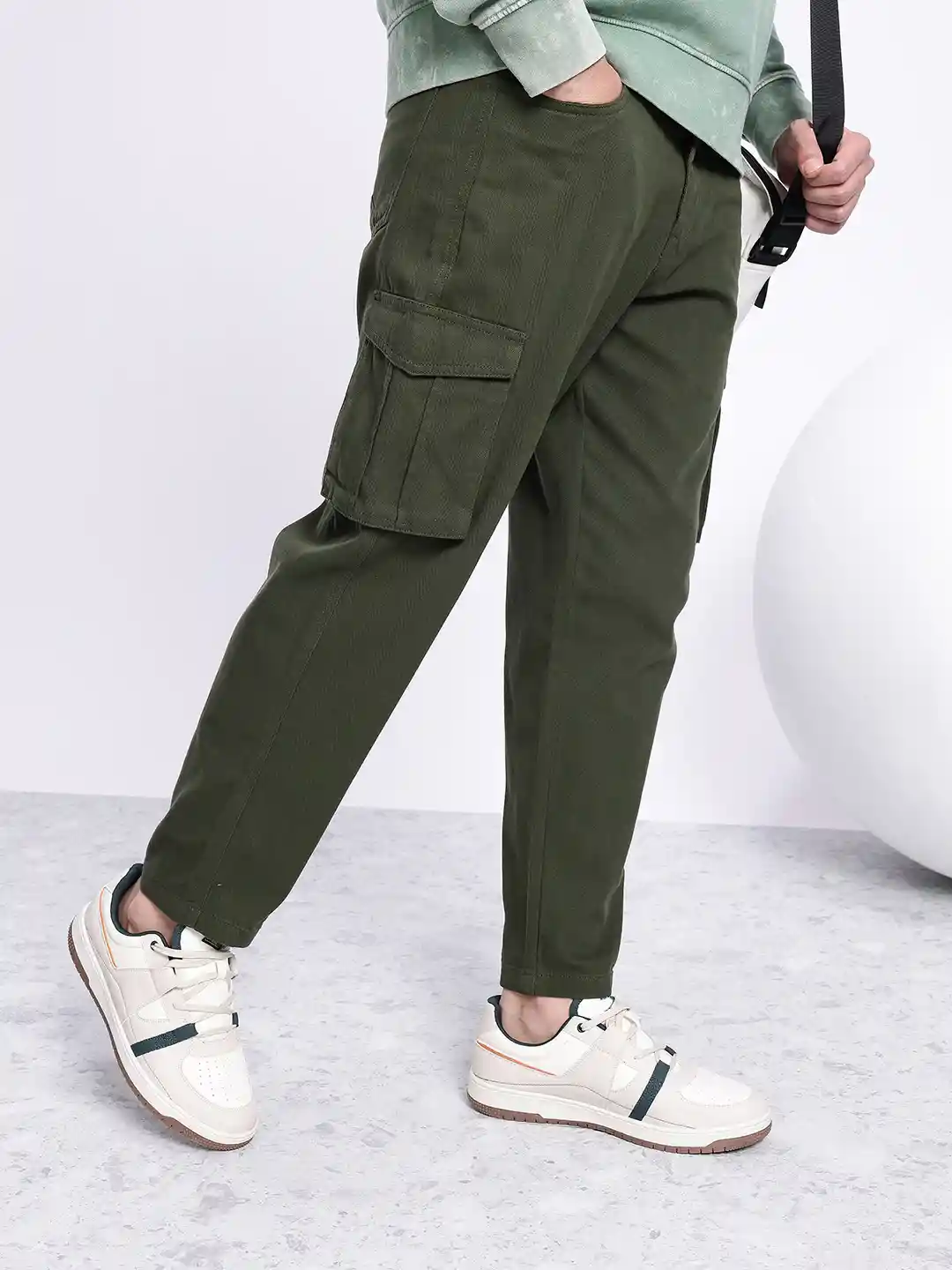 Buy Aeropostale Men Smart Pure Cotton Cargos Trousers Trousers