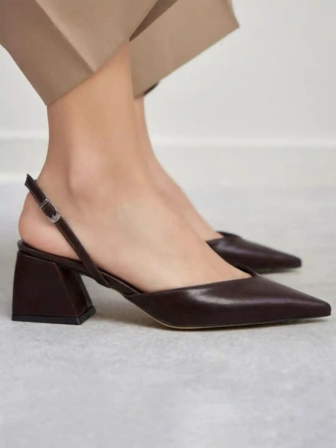 Street Style Store Women PU Pointed Toe Block Mules