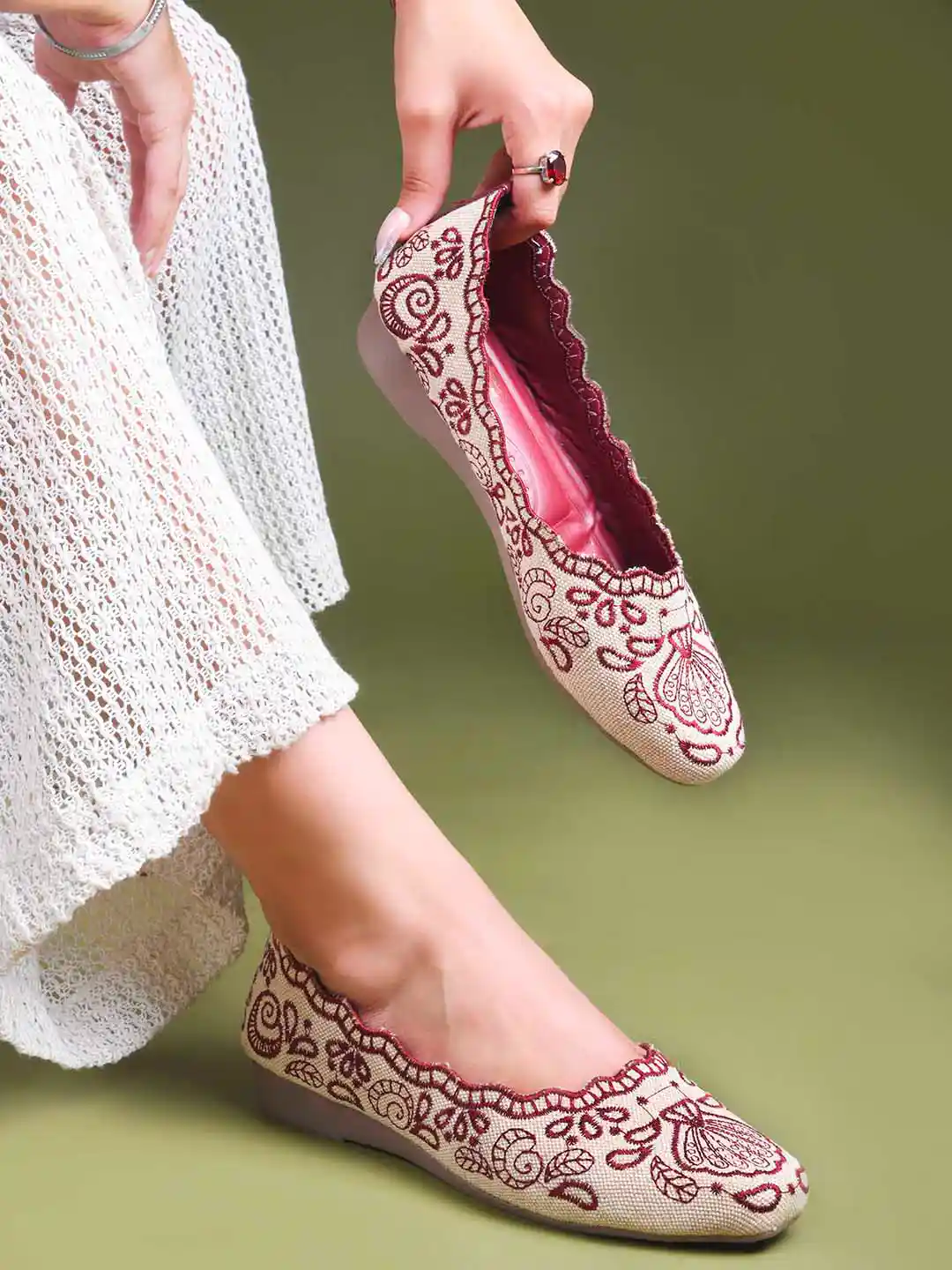 JM Looks Women Woven Design Embroidered Slip On Ethnic Jutti Mojaris