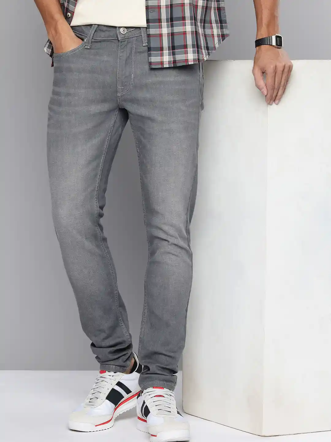 Flying Machine Men F17 Jackson Skinny Fit Low-Rise Light Fade Stretchable  Jeans