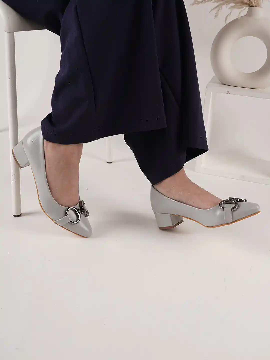 DressBerry Women Pointed Toe Block Heel Pumps