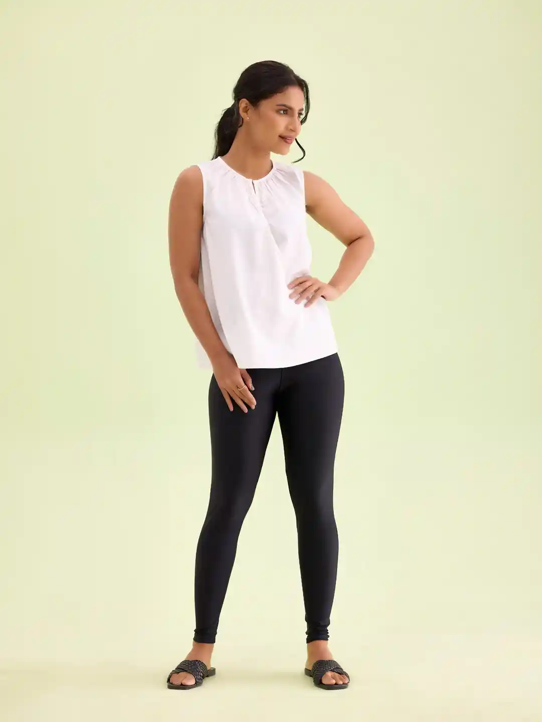 Go Colors Women Black Solid Skinny Fit Shimmer Ankle-Length Leggings