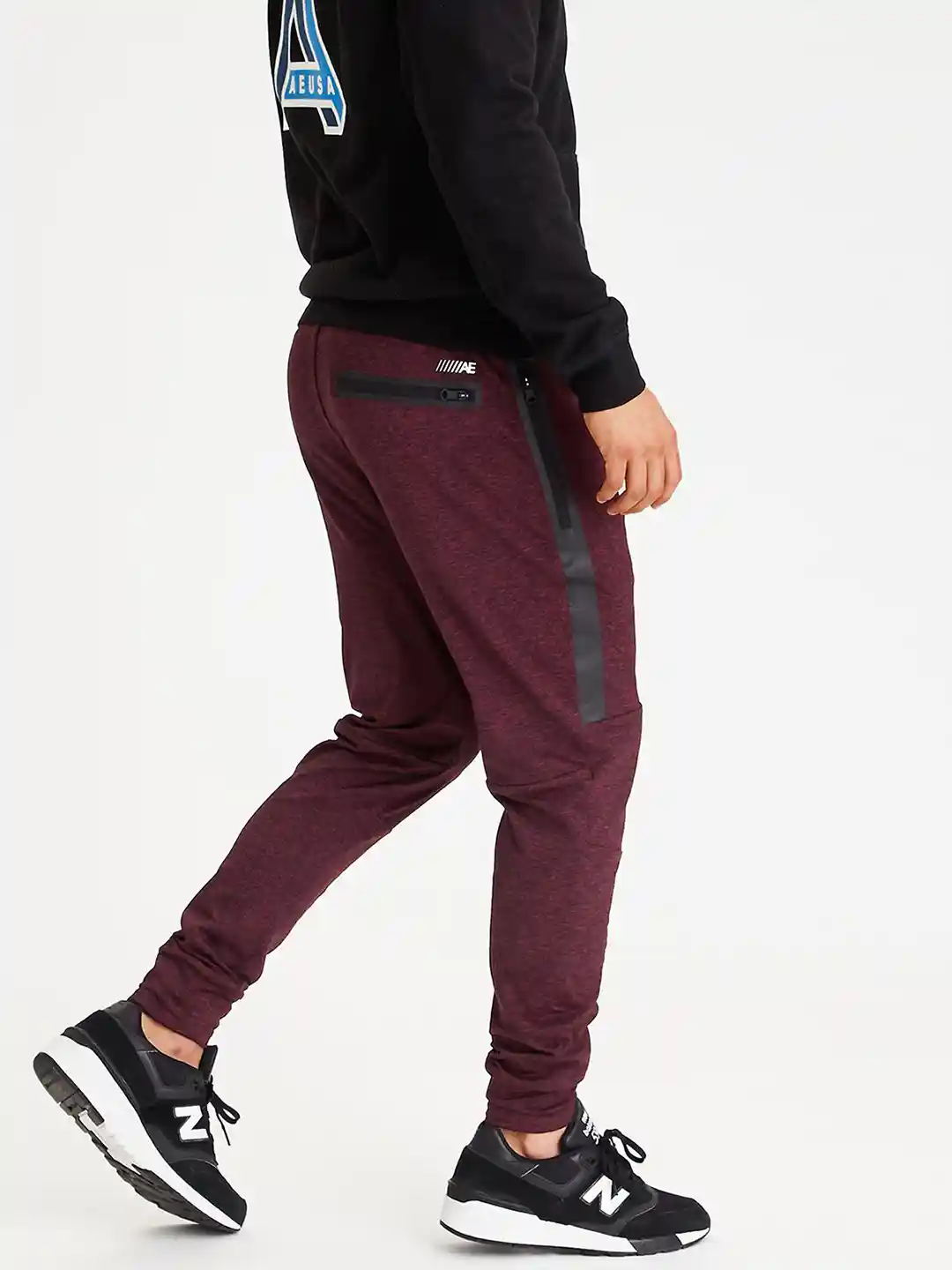 Buy AMERICAN EAGLE OUTFITTERS Men Burgundy Regular Fit Solid