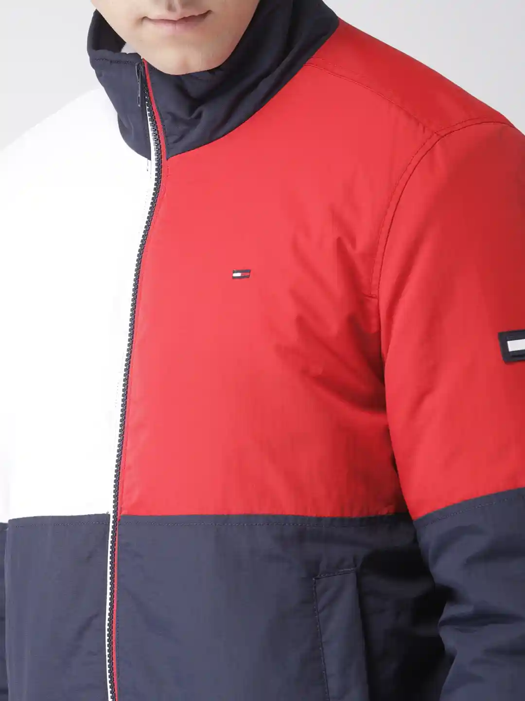 Buy Tommy Hilfiger Men Red White Colourblocked Lightweight