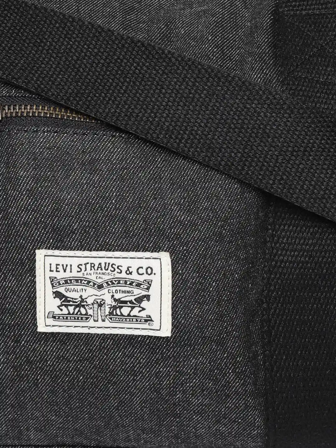 Buy Levis Unisex Black Duffle Bag Duffel Bag for Unisex 8389905