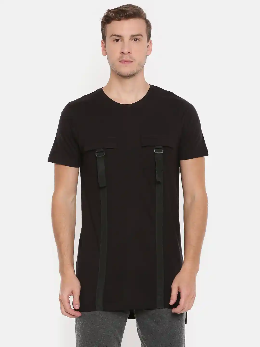 Buy SKULT by Shahid Kapoor Men Black Solid Round Neck Longline