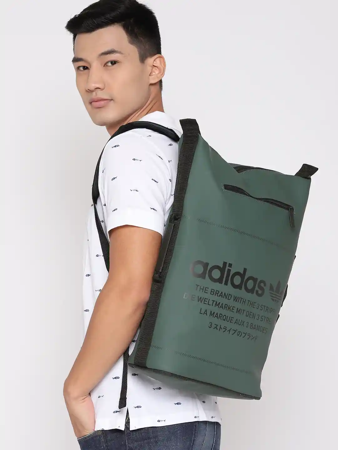 adidas classic badge of sport backpack 3 Unisex 3-Stripes Black / White Arctic Night / Black / Lucid Lemon Lucid Pink / Carbon / White The backpack is ADIDAS CLASSIC BADGE OF SPORT