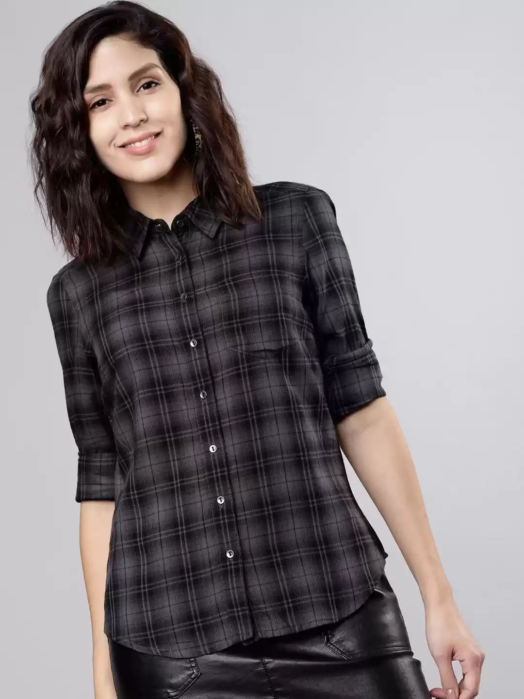 Buy Tokyo Talkies Women Grey & Black Regular Fit Checked