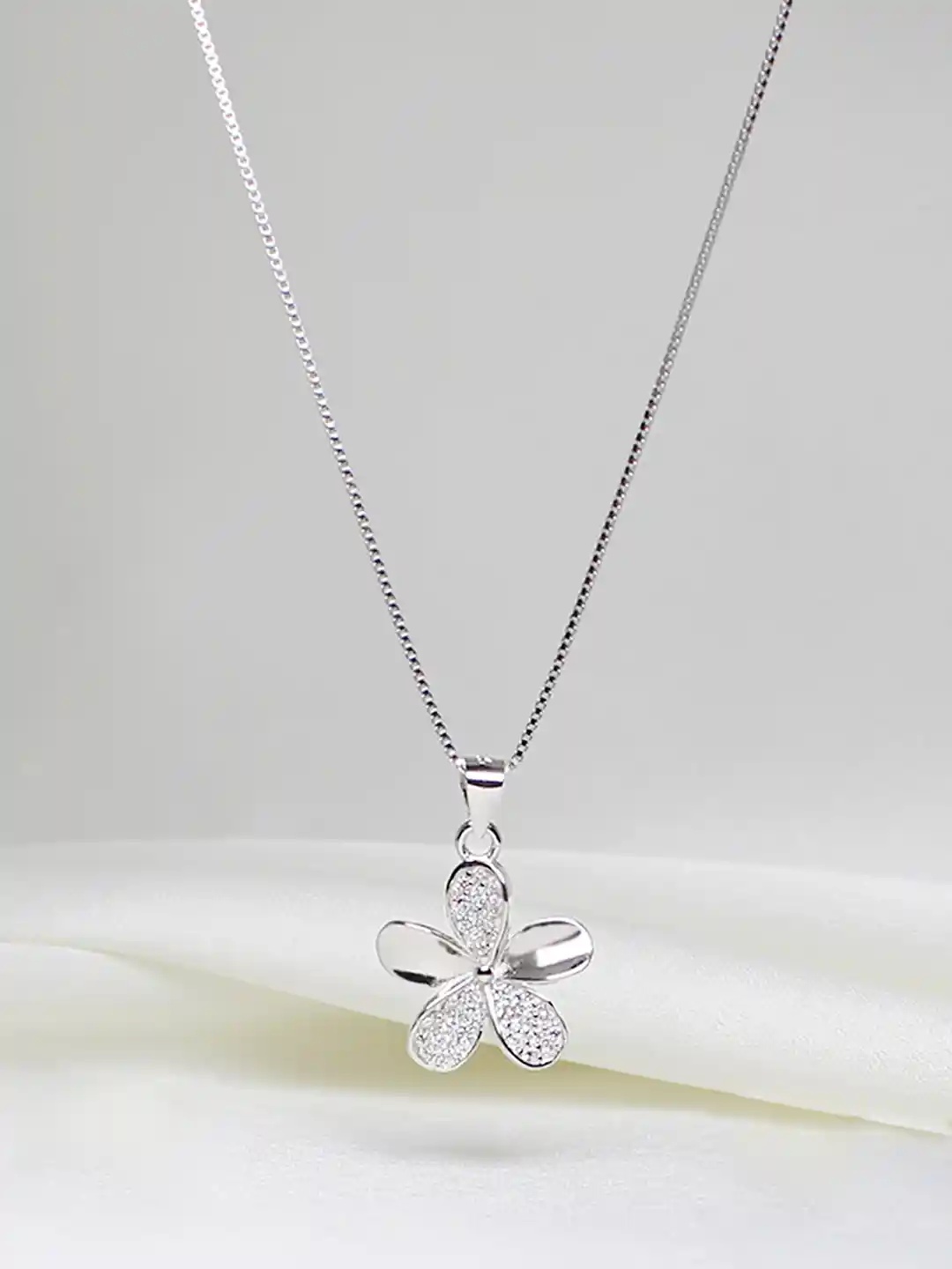 Buy GIVA 925 Silver Flower Pendant With Link Chain Pendant for