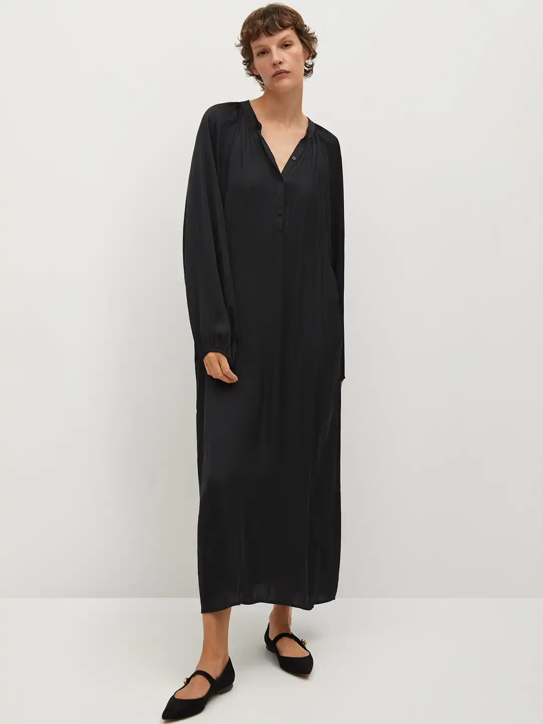 Buy MANGO Women Black Solid Flowy Maxi Dress - Dresses for Women 13344638 | Myntra Buy MANGO Women Black Solid Flowy Maxi Dress - Dresses for Women 13344638 | Myntra