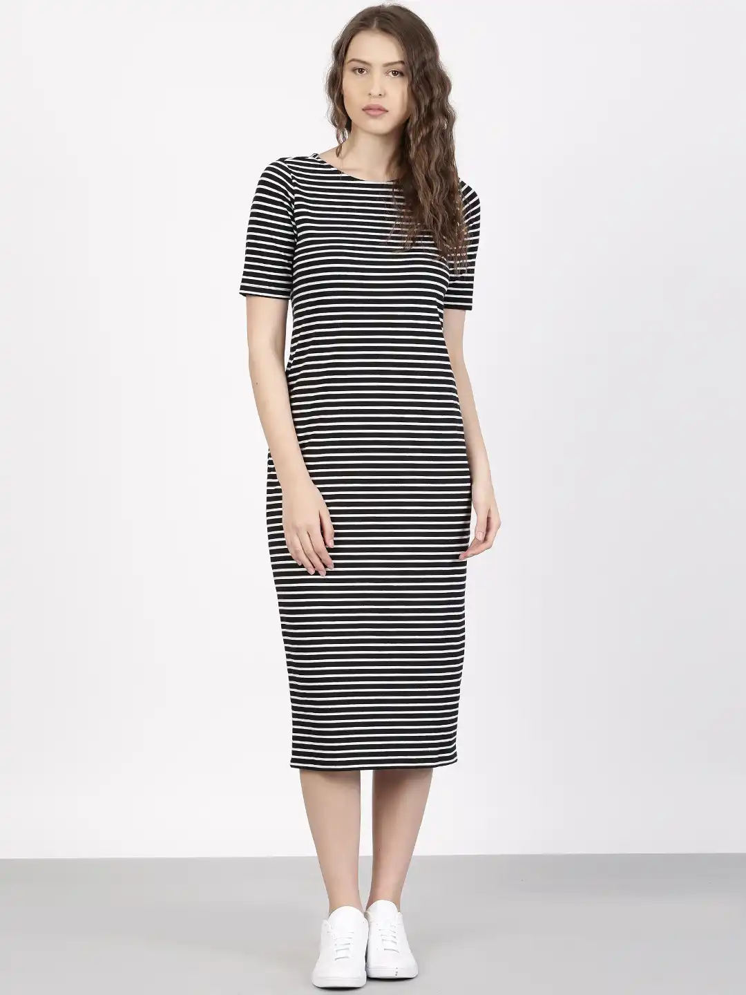 bodycon black and white striped dress Black & White Striped Long Sleeve Knit Mini Dress Black & White / 10