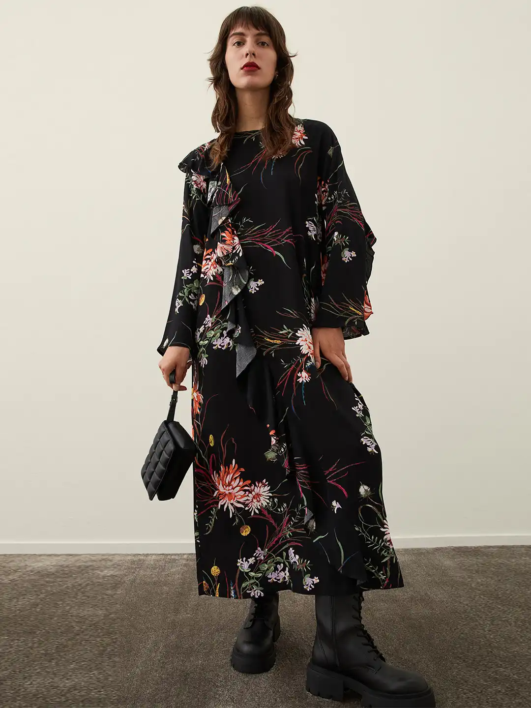 Buy H&M Women Black Floral Print Flounce Maxi Dress - Dresses for Women  16395316 | Myntra