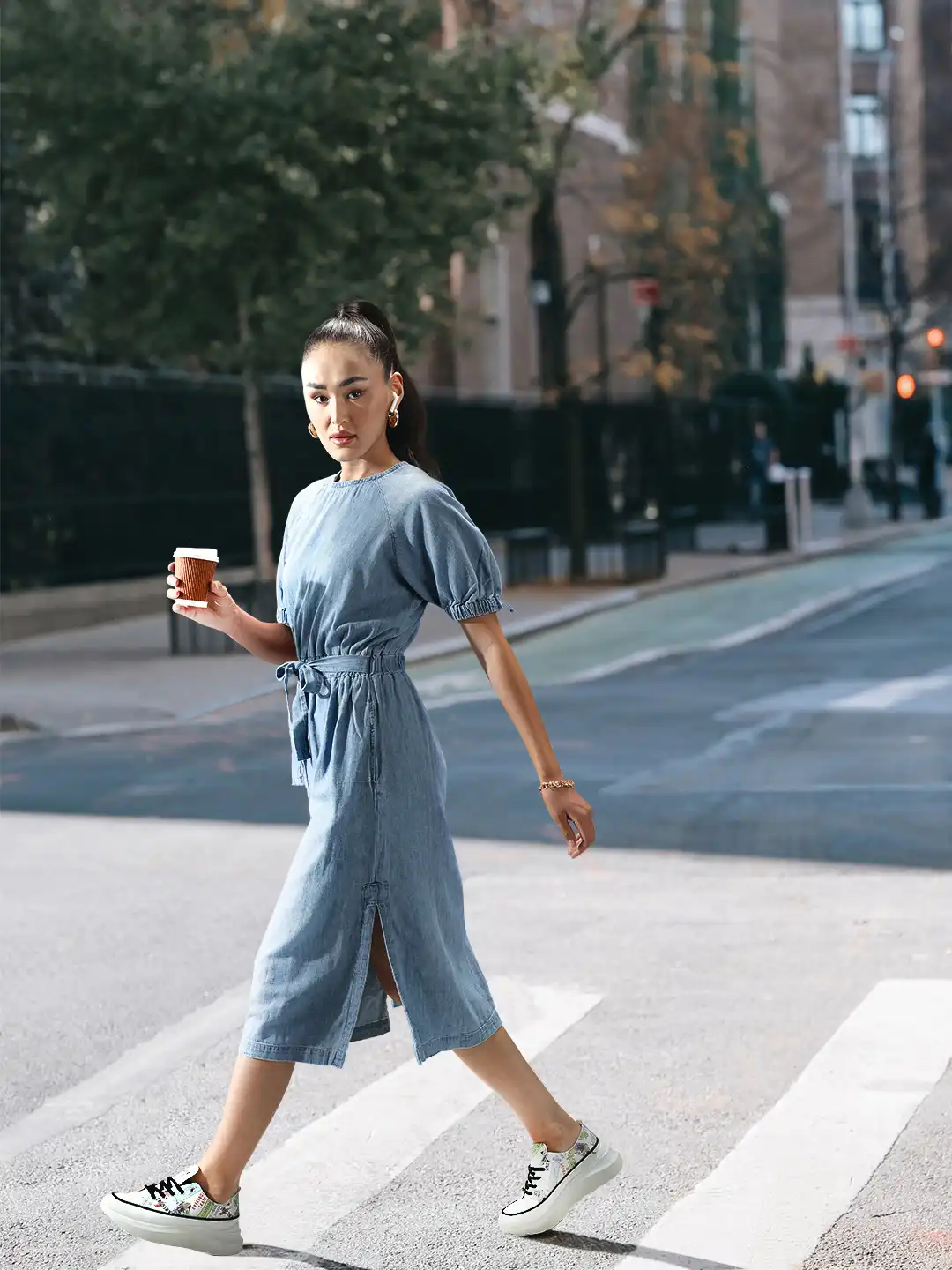 Buy Levi's X Deepika Padukone Women Blue Fit And Flared Puff Sleeves Pure Cotton Midi Dress - Dresses for Women 16794858