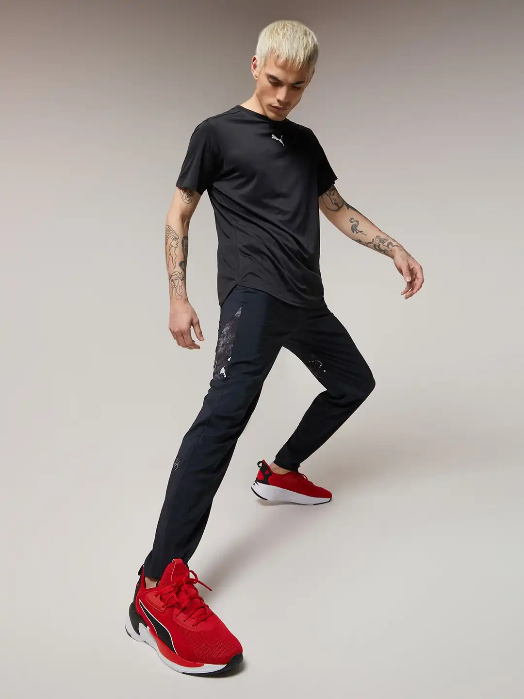 Buy one8 x PUMA Men High Risk Solid Red Virat Kohli Softride