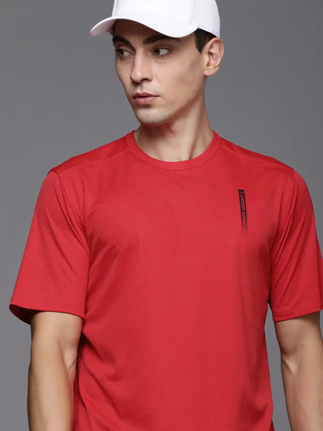 Buy UNDER ARMOUR Men Red Loose Training or Gym T-shirt - Tshirts