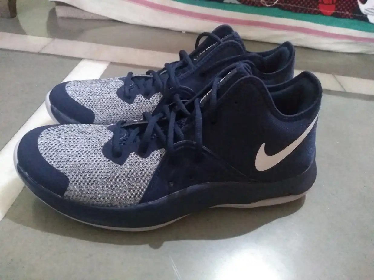 Buy Nike Unisex Blue & Grey Textile Mid-Top Air Versitile 