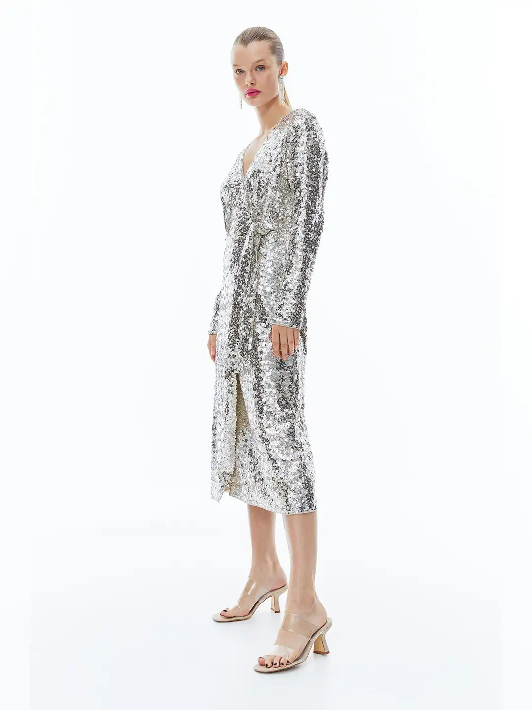 Buy H&M Silver Sequined Wrap Dress - Dresses for Women 20225004 | Myntra Buy H&M Silver Sequined Wrap Dress - Dresses for Women 20225004 | Myntra