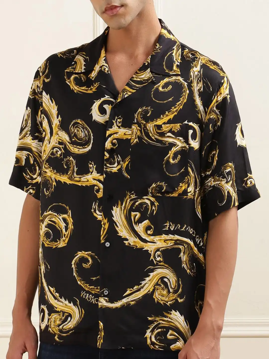 Buy Versace Jeans Couture Men Slim Fit Floral Opaque Printed